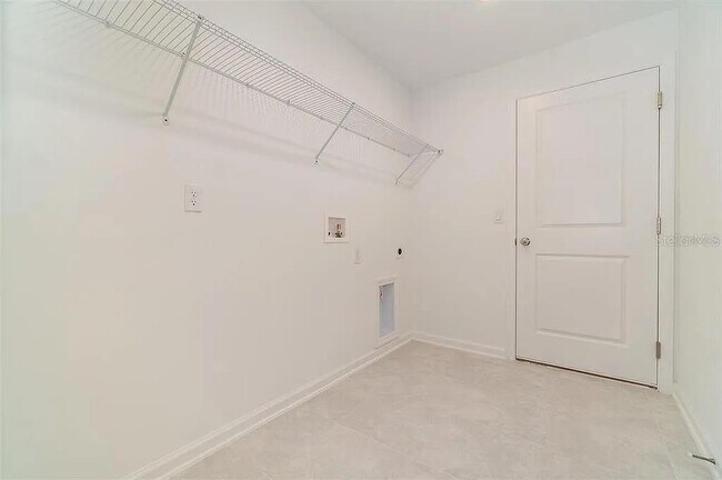 Building Photo - 2220 Green Valley St