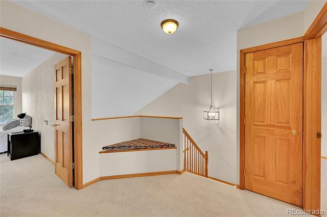 Building Photo - 2650 S Vaughn Way