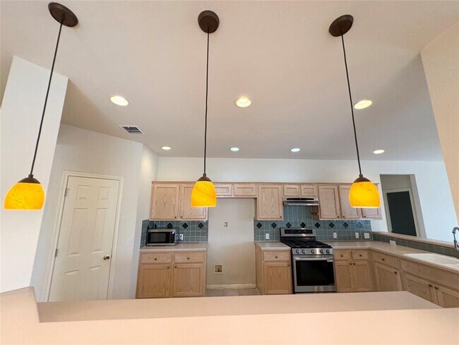 Building Photo - 7006 Rambollet Terrace