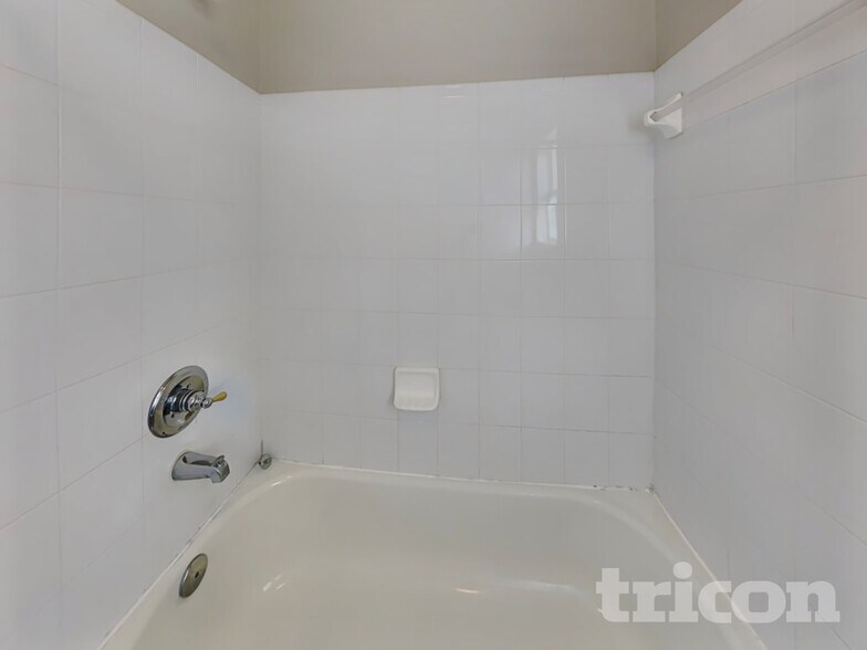 Building Photo - 8325 Stelling Dr S