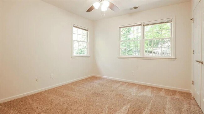 Building Photo - 5055 Mallory Ct
