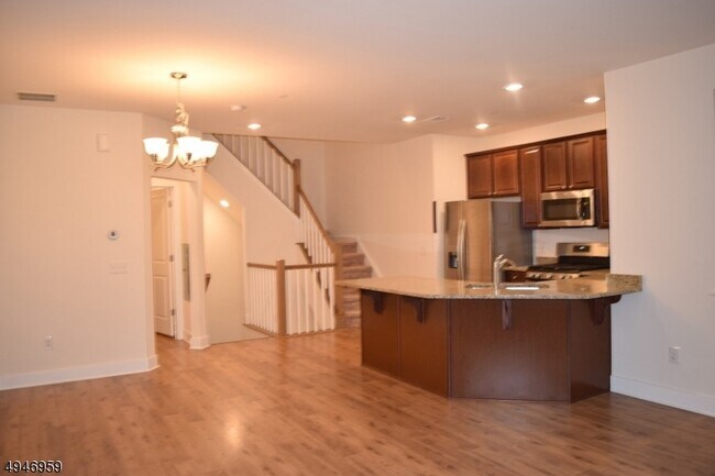 Building Photo - 229 Parkview Ln