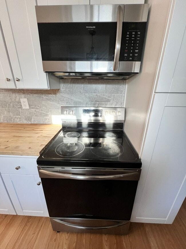 Building Photo - Remodeled Home in Old SW near Reno High