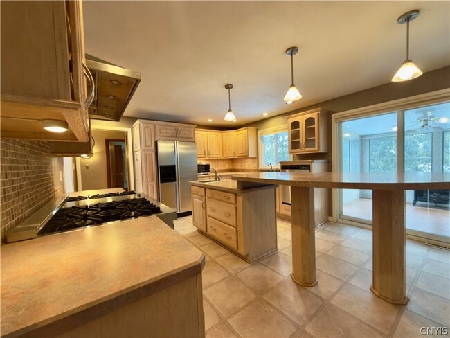 Building Photo - 112 Terrace Cir