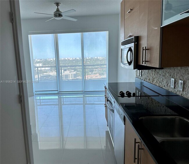 Building Photo - 60 SW 13th St