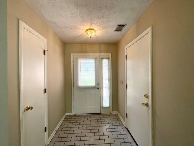 Building Photo - 3070 Bugle Dr