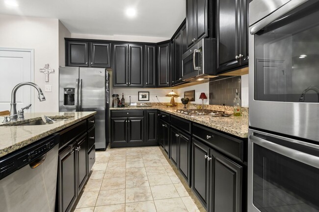 Building Photo - 2704 Brownstone Cir