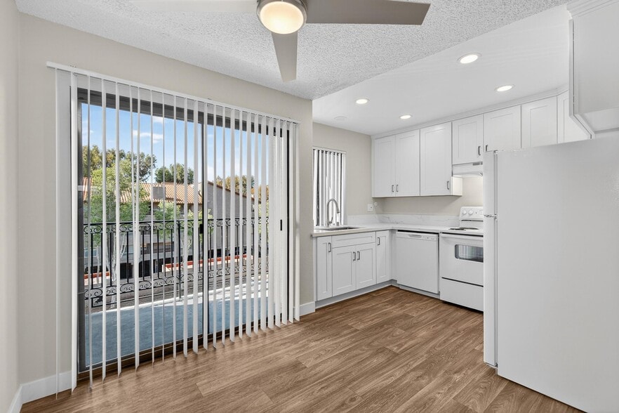Building Photo - Prado Apartments