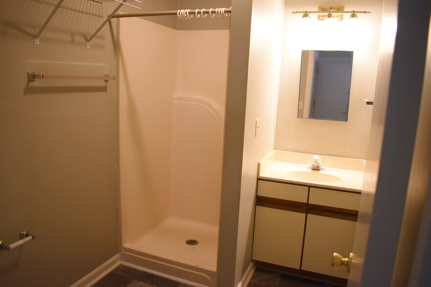 Building Photo - 4541 Kimberly Way