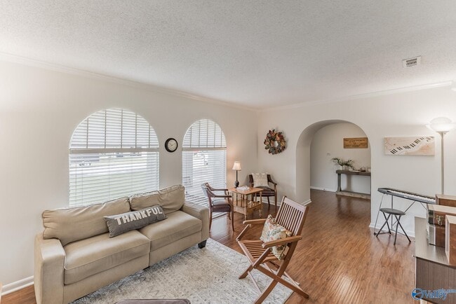 Building Photo - 1907 Waxleaf Green SE