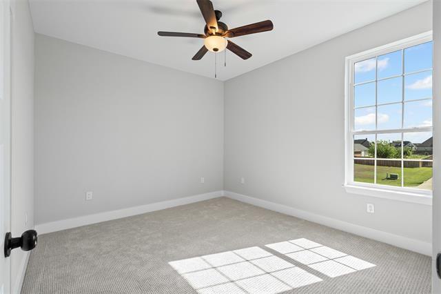 Building Photo - 681 Davenport Dr