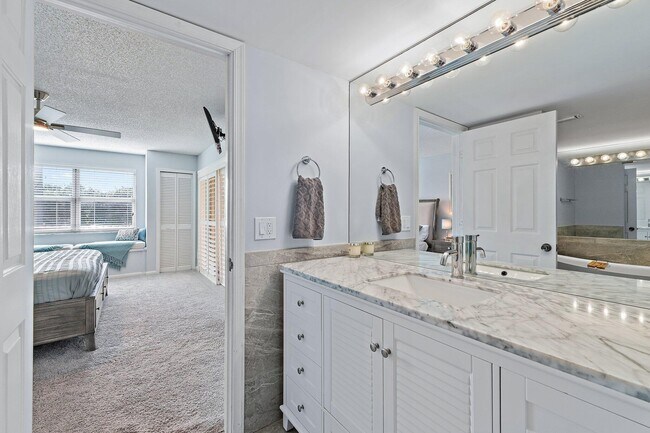 Building Photo - 4161 S US Hwy 1