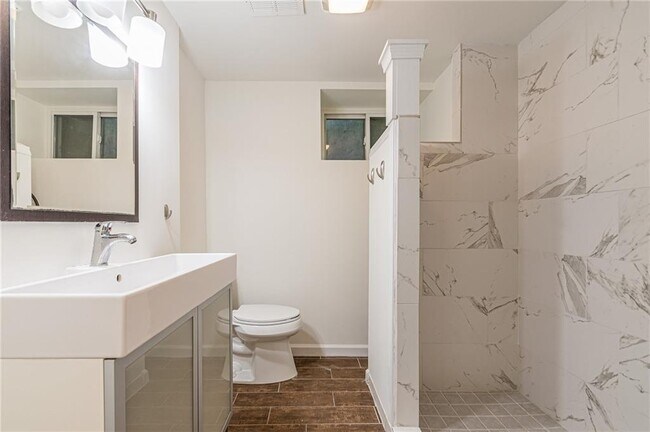 Building Photo - 4523 Runnemede Rd NW