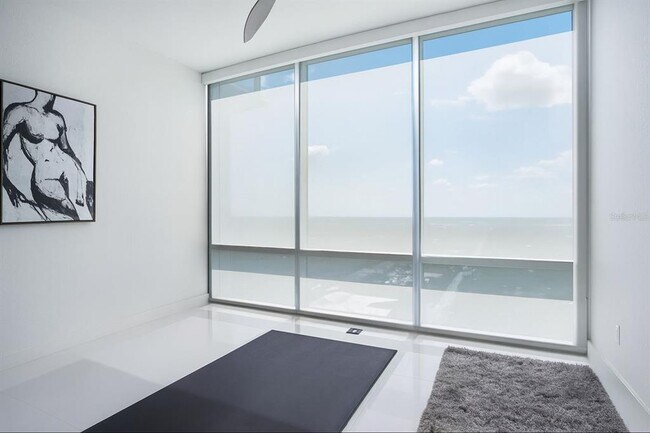 Building Photo - 150 E Robinson St