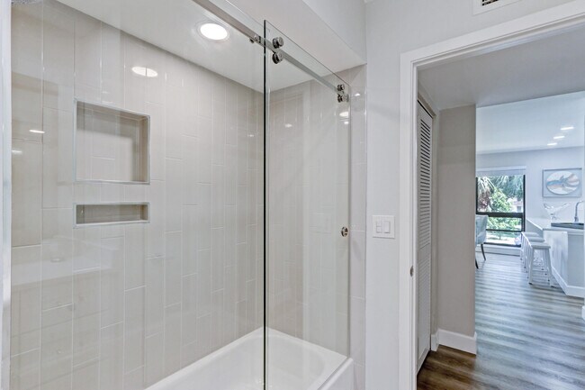 Building Photo - 206 Brackenwood Terrace