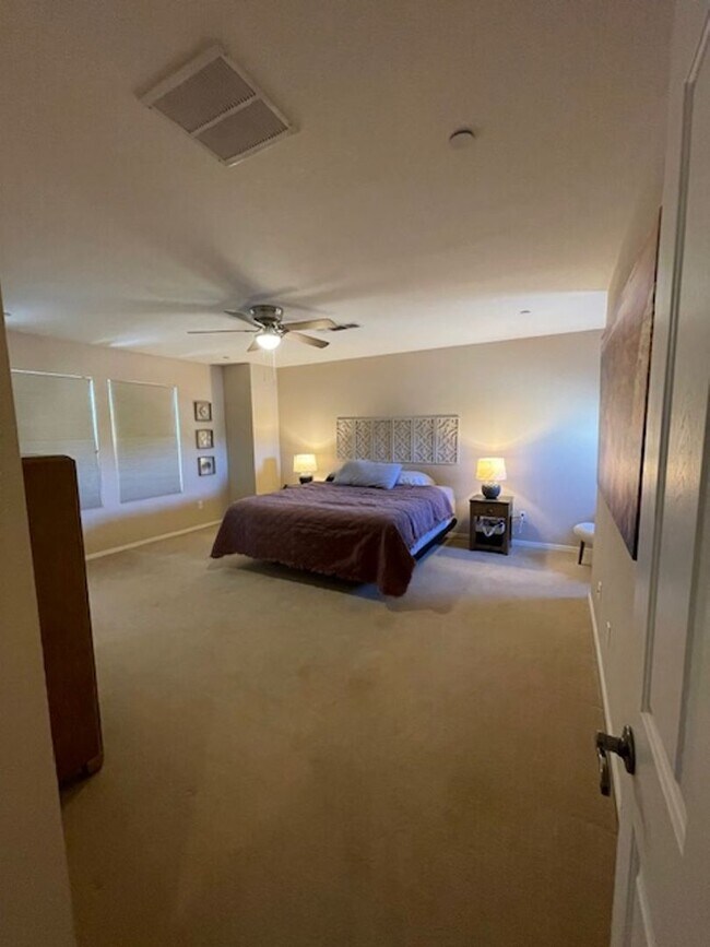 Building Photo - AVAILABLE NOW!  Beautiful 3BD/3BA North West HOME Resort-Style Living Across from Omni Tucson Nat...