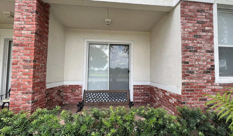 Building Photo - 10280 SW Stephanie Way