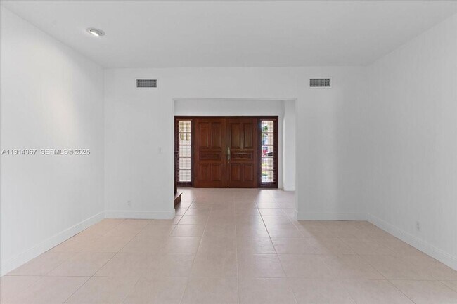 Building Photo - 1961 NE 188th St