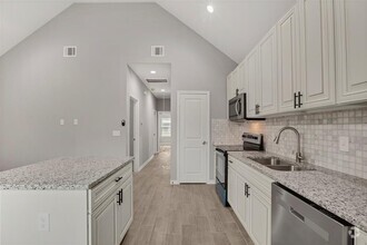 Building Photo - 849 Palmdate