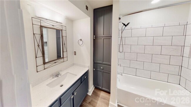 Building Photo - 2062 Atherton Heights Ln