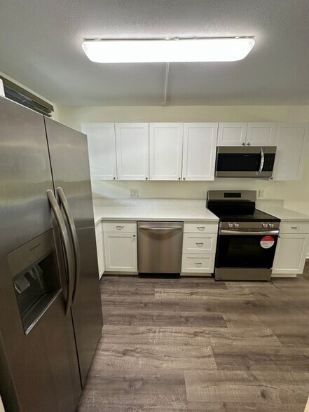 Building Photo - 1250 S Military Trl