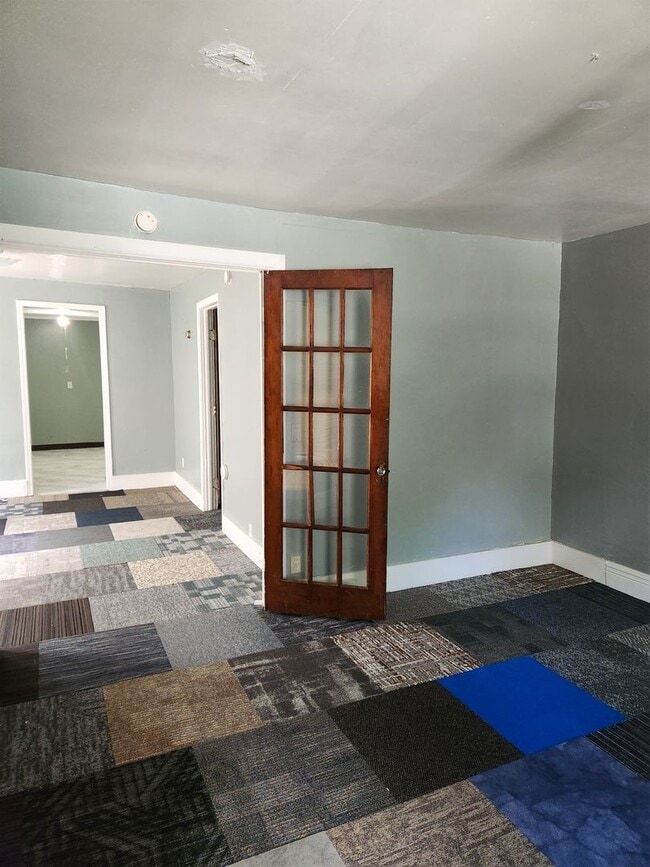 Building Photo - 255 6th St