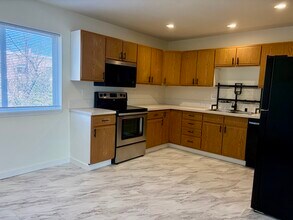 Building Photo - Helena - Quadplex