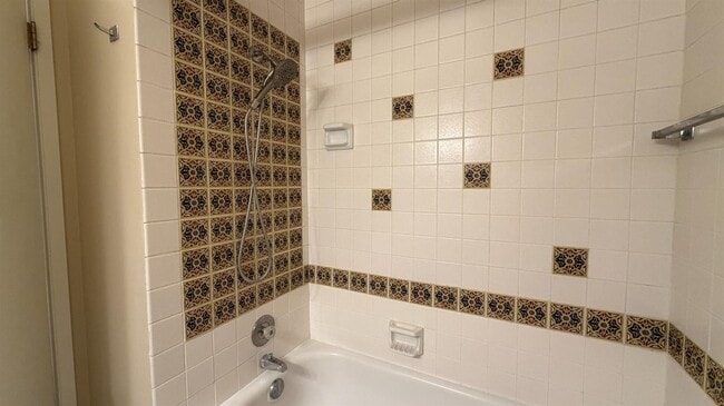 Building Photo - 1780 W Santa Ana Ave