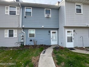 Building Photo - 660 Tara Dr