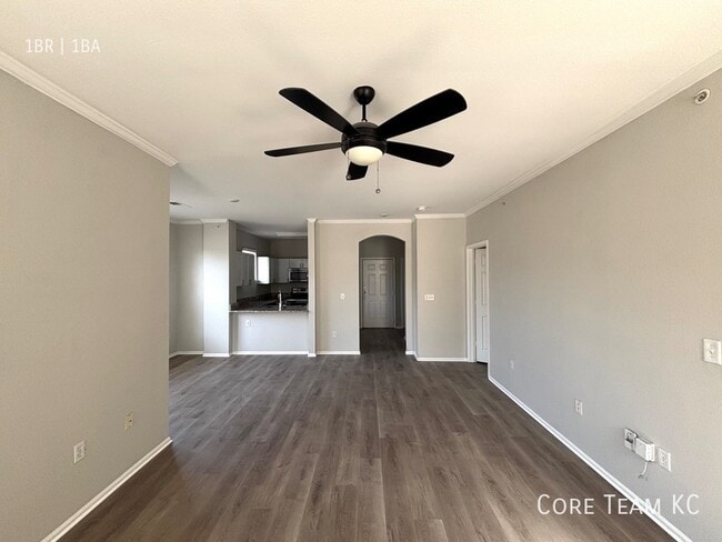 Building Photo - 701 Westport Rd