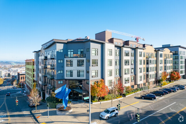 Building Photo - Reverie at Marcato Condominium