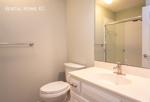 Building Photo - 10509 Ballentine-