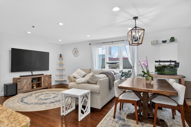 Building Photo - 24 Arsenal St