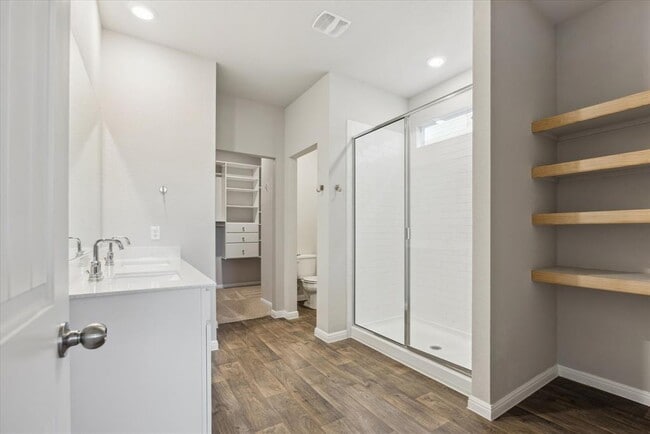 Building Photo - 220 Tributary Way