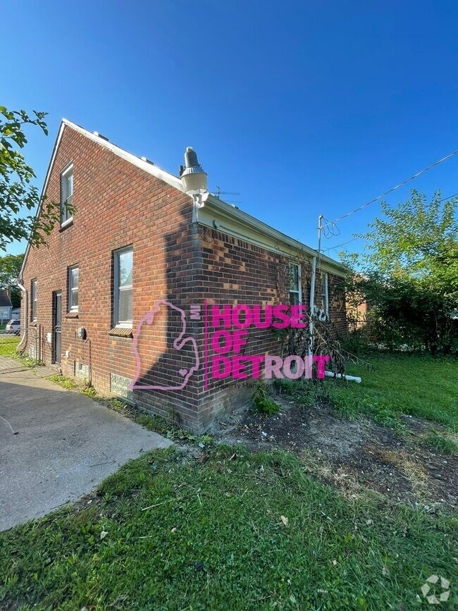 Building Photo - 3 BEDROOM | 1 BATH | FREE PRE SCREEN