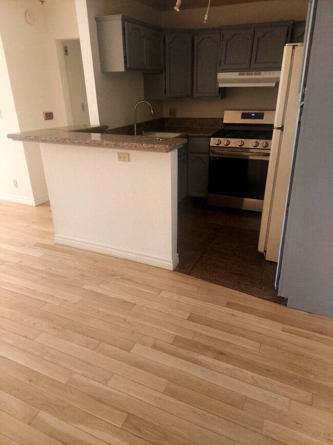 Primary Photo - Bravo Venice Apartments