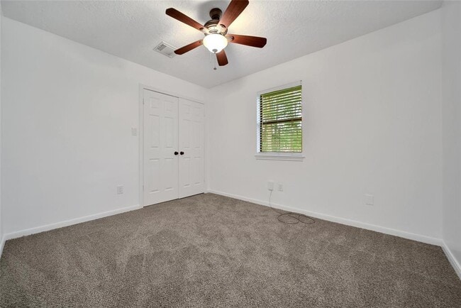 Building Photo - 9 Wind River Ct