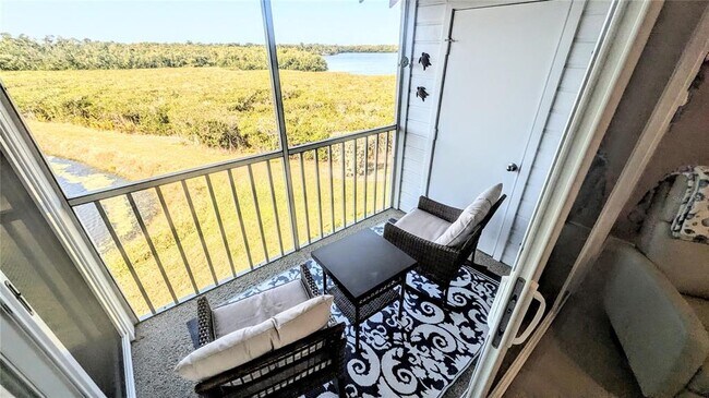 Building Photo - 958 Sandpiper Cir