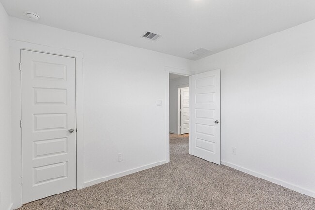 Building Photo - 31634 Whittis Hl Wy