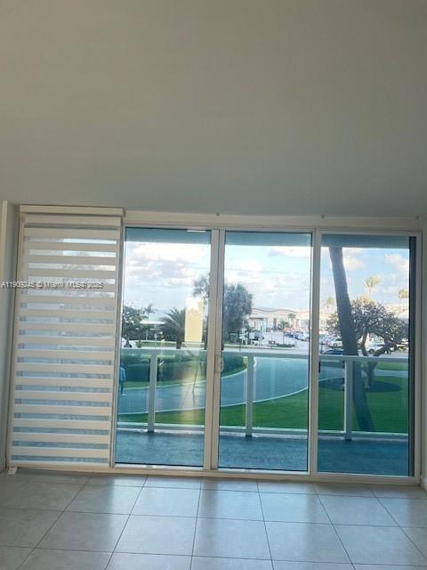 Building Photo - 333 NE 21st Ave