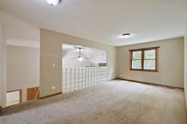 Building Photo - 2805 Breckenridge Cir