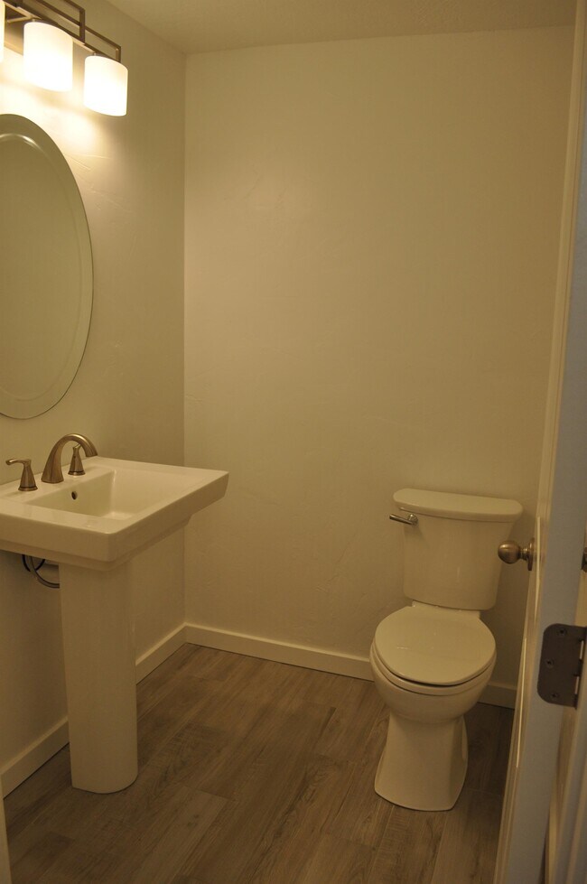 Building Photo - 14928 Messi St
