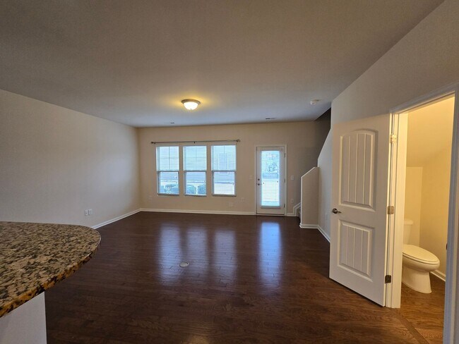 Building Photo - 111 Tuftin Dr