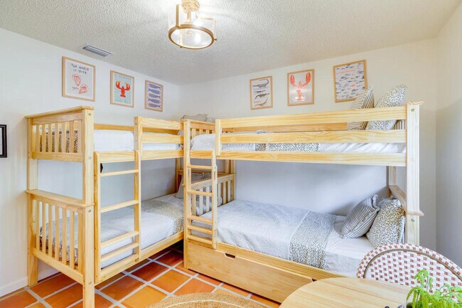 Building Photo - 113 Margarita Rd