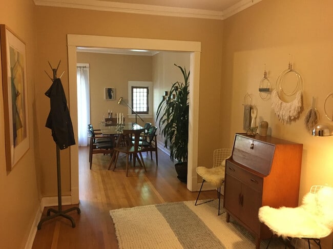 Building Photo - 1101 W Pratt Blvd