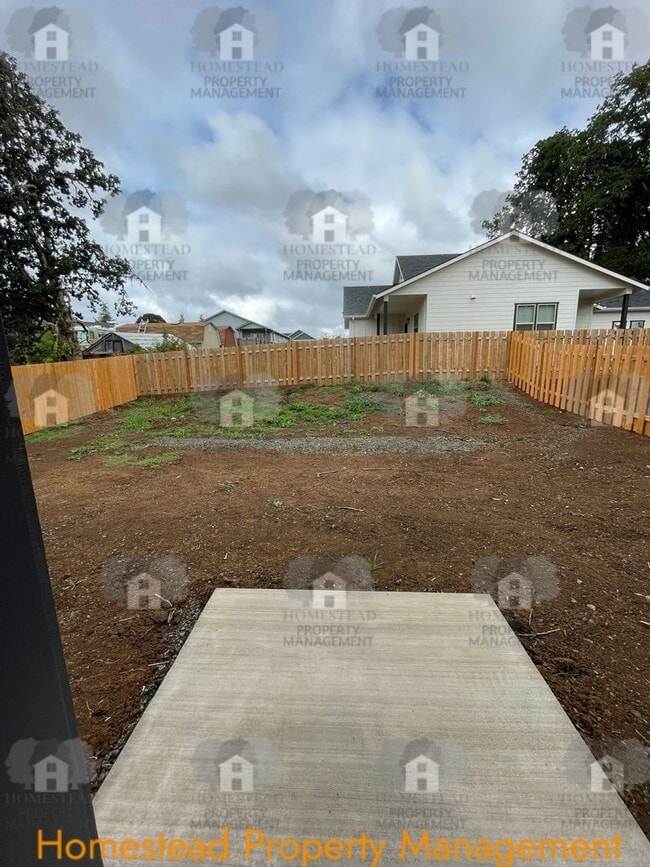 Building Photo - BEAUTIFUL HOME IN DALLAS!