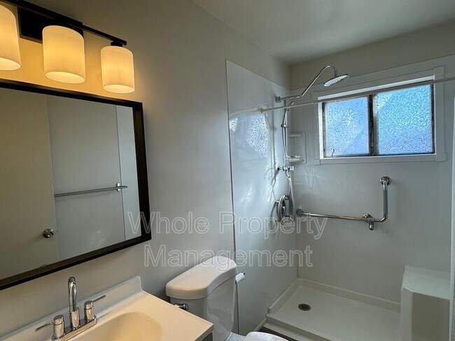 Building Photo - 5008 Alcott St