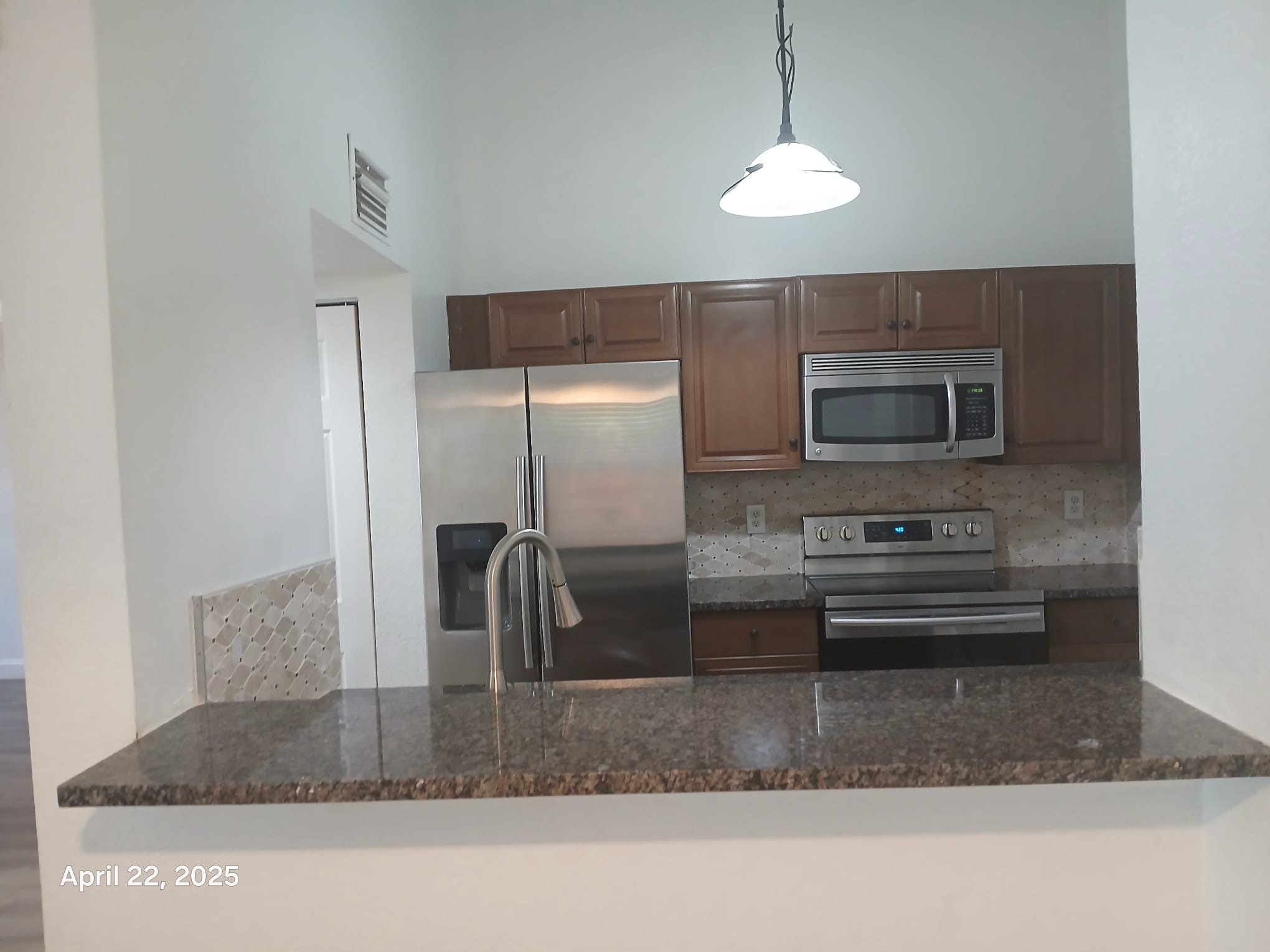 Building Photo - 2850 N Oakland Forest Dr