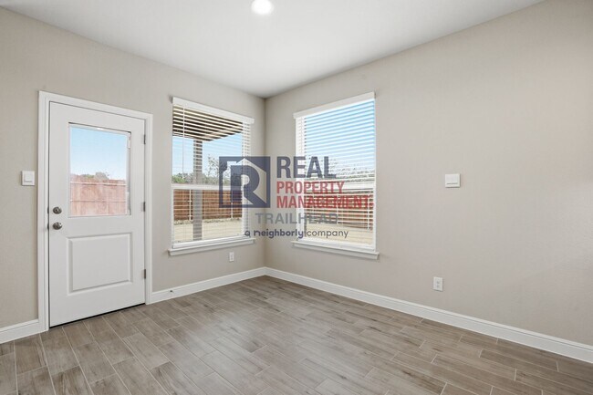 Building Photo - Well-Designed 4 Bedroom Single-Story