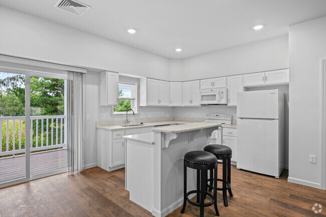 2 BR, 2 BA - The Oasis